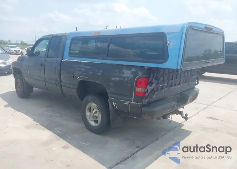 2001 Dodge Ram 1500 St z USA, uszkodzony, nr VIN 3B7HF13Z61M296724